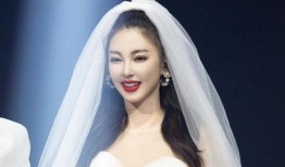 娱乐吃瓜姐蔡徐坤,从娱乐吃瓜姐到现象级偶像的蜕变之路